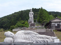 大涅槃石像